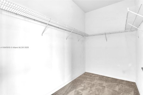 Снять в аренду виллу или дом в Майами, Флорида 3 спальни, 167.97м2, № 1936724 - фото 23