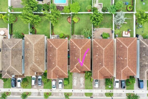 Снять в аренду виллу или дом в Майами, Флорида 3 спальни, 167.97м2, № 1936724 - фото 7