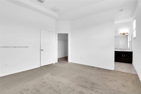 Снять в аренду виллу или дом в Майами, Флорида 3 спальни, 167.97м2, № 1936724 - фото 22