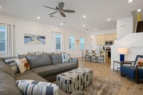 Casa en venta en Kissimmee, Florida, 3 dormitorios, 166.02 m2 № 2208000 - foto 13