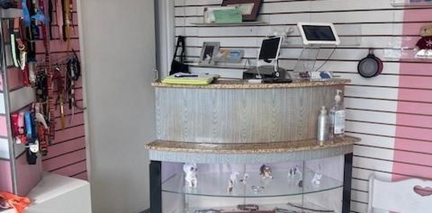 Propiedad comercial en Pembroke Pines, Florida № 1154165