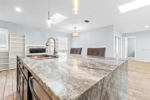 Villa ou maison à vendre à Spring Hill, Floride: 3 chambres, 161.84 m2 № 2438511 - photo 18