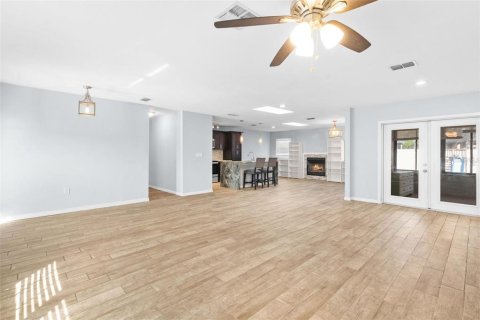 Villa ou maison à vendre à Spring Hill, Floride: 3 chambres, 161.84 m2 № 2438511 - photo 10