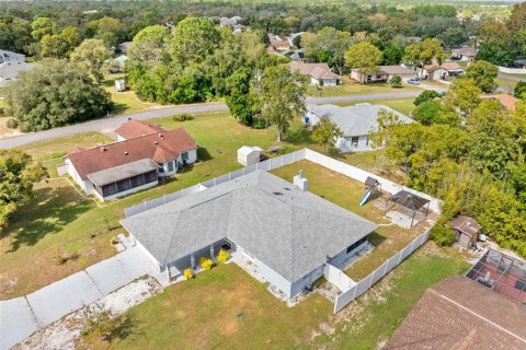 Villa ou maison à vendre à Spring Hill, Floride: 3 chambres, 161.84 m2 № 2438511 - photo 12