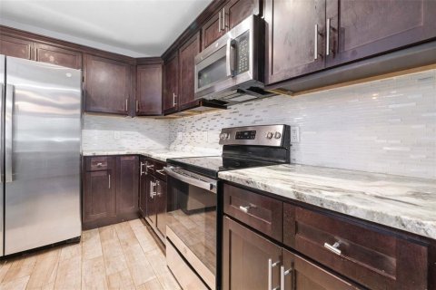 Villa ou maison à vendre à Spring Hill, Floride: 3 chambres, 161.84 m2 № 2438511 - photo 21