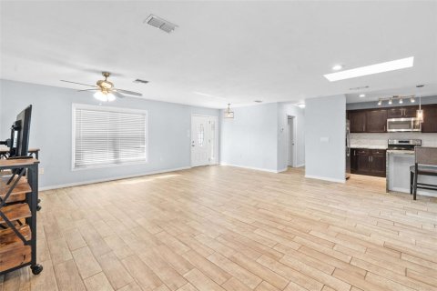 Villa ou maison à vendre à Spring Hill, Floride: 3 chambres, 161.84 m2 № 2438511 - photo 8