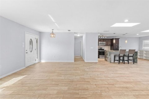 Villa ou maison à vendre à Spring Hill, Floride: 3 chambres, 161.84 m2 № 2438511 - photo 13