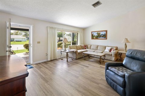 House in Weeki Wachee, Florida 2 bedrooms, 147.06 sq.m. № 1851245 - photo 13