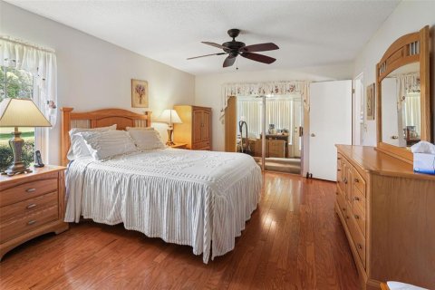 House in Weeki Wachee, Florida 2 bedrooms, 147.06 sq.m. № 1851245 - photo 20