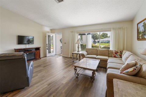 House in Weeki Wachee, Florida 2 bedrooms, 147.06 sq.m. № 1851245 - photo 15