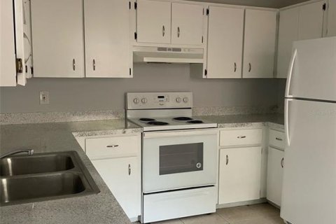 Apartment in Dunedin, Florida 3 bedrooms, 92.9 sq.m. № 1901652 - photo 2