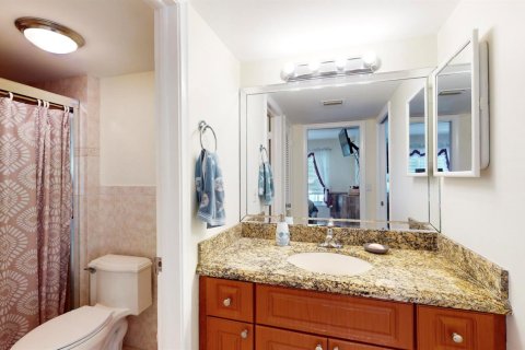 Condo in Palm Beach Gardens, Florida, 2 bedrooms  № 2188966 - photo 10