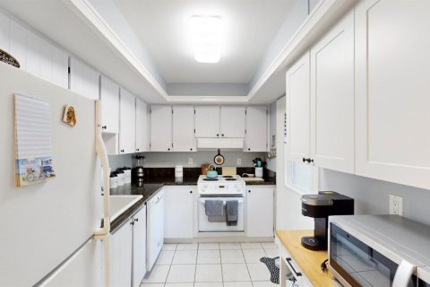 Condo in Palm Beach Gardens, Florida, 2 bedrooms  № 2188966 - photo 5