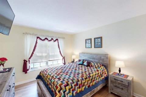 Condo in Palm Beach Gardens, Florida, 2 bedrooms  № 2188966 - photo 9