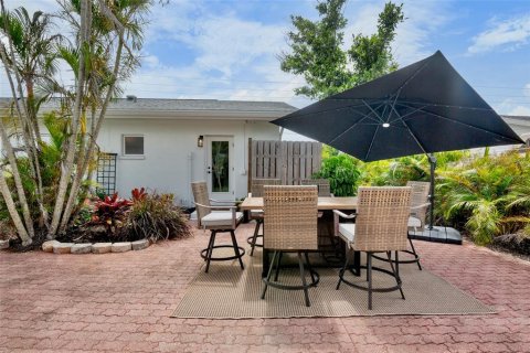 House in Nokomis, Florida 3 bedrooms, 125.33 sq.m. № 1773536 - photo 26
