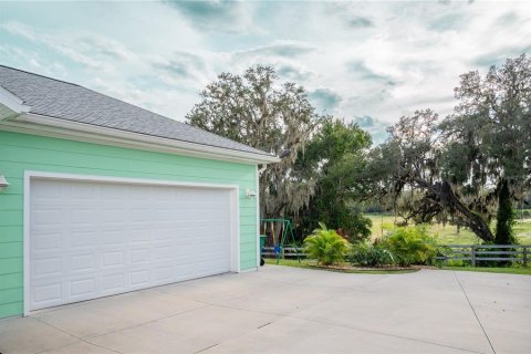 House in Lady Lake, Florida 4 bedrooms, 273.13 sq.m. № 1876552 - photo 9