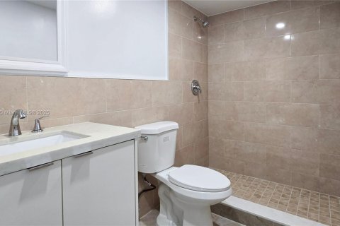 Copropriété à louer à Hialeah, Floride: 2 chambres, 93.27 m2 № 1921322 - photo 3
