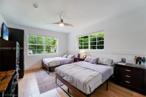 Casa en venta en Coral Gables, Florida, 3 dormitorios, 158.31 m2 № 2244753 - foto 9