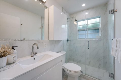 Casa en venta en Coral Gables, Florida, 3 dormitorios, 158.31 m2 № 2244753 - foto 8
