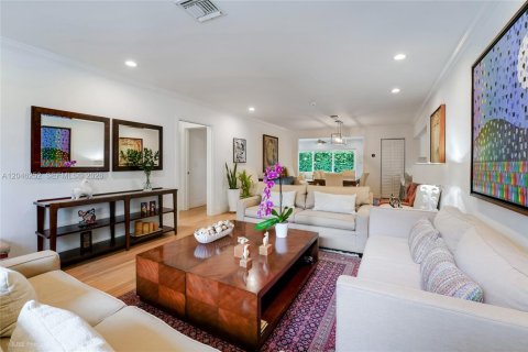 Casa en venta en Coral Gables, Florida, 3 dormitorios, 158.31 m2 № 2244753 - foto 16