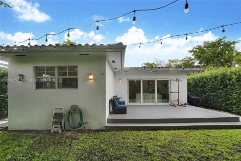 Casa en venta en Coral Gables, Florida, 3 dormitorios, 158.31 m2 № 2244753 - foto 13