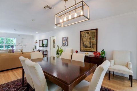Casa en venta en Coral Gables, Florida, 3 dormitorios, 158.31 m2 № 2244753 - foto 12