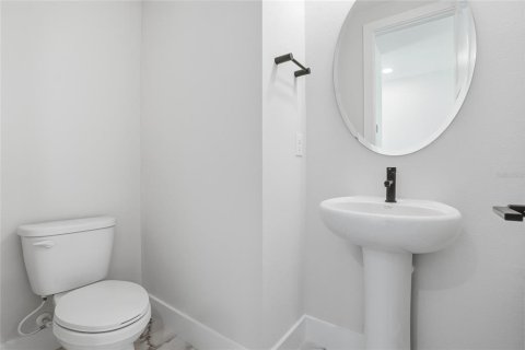 Townhouse in Saint Petersburg, Florida 3 bedrooms, 195.84 sq.m. № 2117464 - photo 21