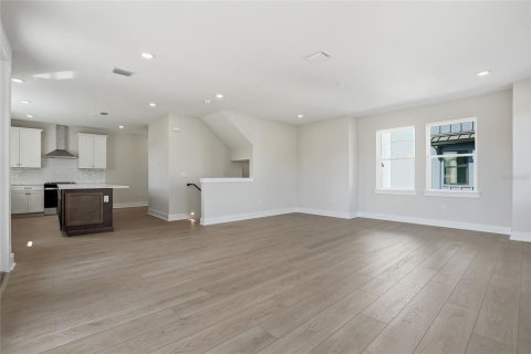 Townhouse in Saint Petersburg, Florida 3 bedrooms, 195.84 sq.m. № 2117464 - photo 18