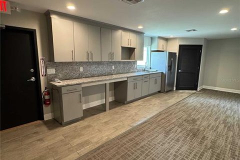 Propiedad comercial en venta en Ocala, Florida, 220.74 m2 № 1808016 - foto 17