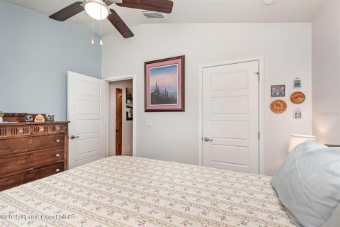 House in Cocoa, Florida 4 bedrooms, 169.83 sq.m. № 1829083 - photo 20