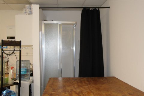Commercial property in Pompano Beach, Florida № 2026271 - photo 24