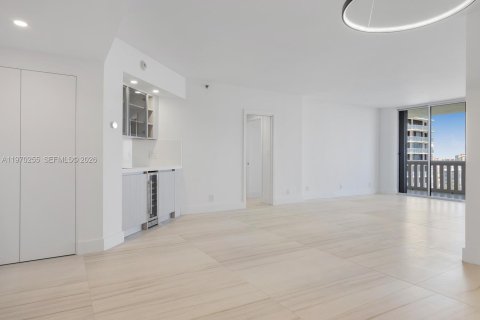 Condominio en venta en Aventura, Florida, 2 dormitorios, 149.29 m2 № 2031939 - foto 11