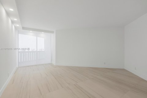 Condominio en venta en Aventura, Florida, 2 dormitorios, 149.29 m2 № 2031939 - foto 23