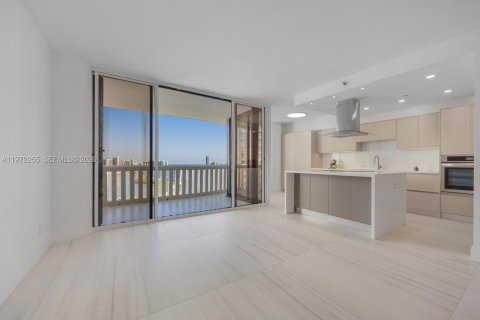 Condominio en venta en Aventura, Florida, 2 dormitorios, 149.29 m2 № 2031939 - foto 15