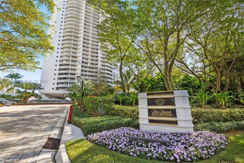 Condominio en venta en Aventura, Florida, 2 dormitorios, 149.29 m2 № 2031939 - foto 4