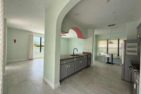 Casa en venta en Orlando, Florida, 4 dormitorios, 251.49 m2 № 2147493 - foto 15