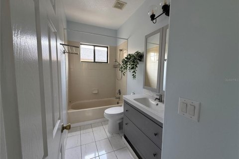Casa en venta en Orlando, Florida, 4 dormitorios, 251.49 m2 № 2147493 - foto 19