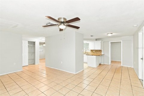 Villa ou maison à louer à Port Richey, Floride: 3 chambres, 100.61 m2 № 2419907 - photo 3