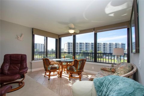 Copropriété à vendre à Sarasota, Floride: 2 chambres, 124.02 m2 № 1787675 - photo 11