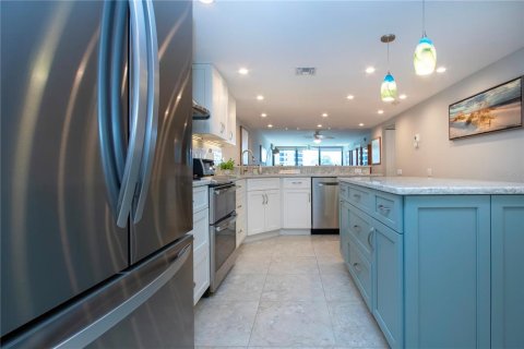 Copropriété à vendre à Sarasota, Floride: 2 chambres, 124.02 m2 № 1787675 - photo 6