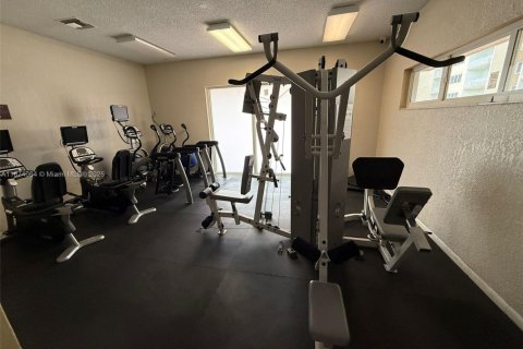 Condominio en venta en Hialeah, Florida, 2 dormitorios, 91.04 m2 № 1980024 - foto 19