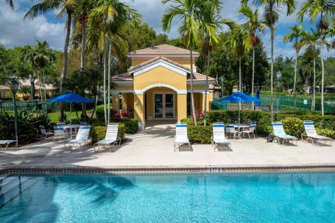 House in Coconut Creek, Florida 3 bedrooms, 181.72 sq.m. № 924524 - photo 1