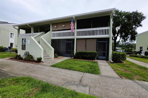 Condominio en Lutz, Florida, 1 dormitorio  № 2238145