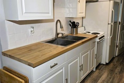 Condominio en venta en Lutz, Florida, 1 dormitorio, 42.36 m2 № 2238145 - foto 8