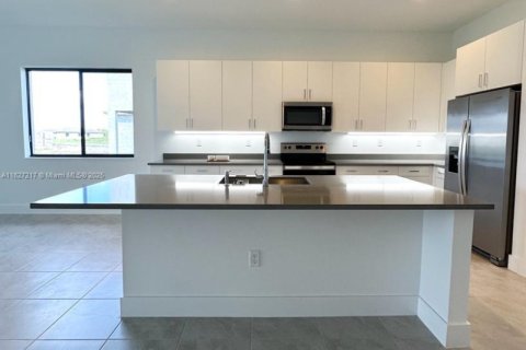 Casa en venta en Ave Maria, Florida, 4 dormitorios № 1798774 - foto 5