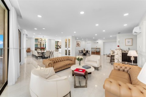 Condo in Sunny Isles Beach, Florida, 6 bedrooms  № 1970029 - photo 3