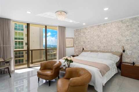 Condo in Sunny Isles Beach, Florida, 6 bedrooms  № 1970029 - photo 18
