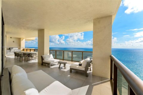 Condo in Sunny Isles Beach, Florida, 6 bedrooms  № 1970029 - photo 13