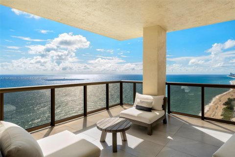 Condo in Sunny Isles Beach, Florida, 6 bedrooms  № 1970029 - photo 25