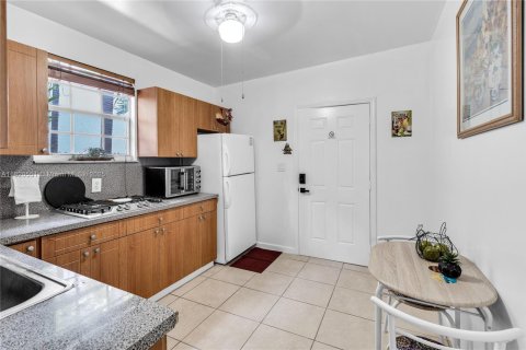 House in Miami, Florida 1 bedroom, 65.03 sq.m. № 1779804 - photo 3